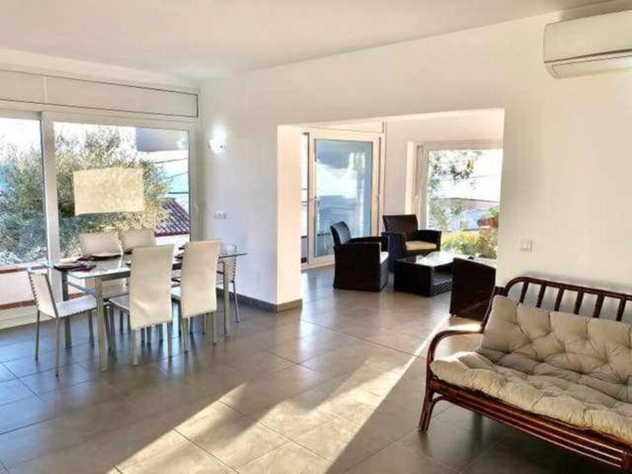 Amplio Apartamento Con Jardin En Almadrava Росас Экстерьер фото