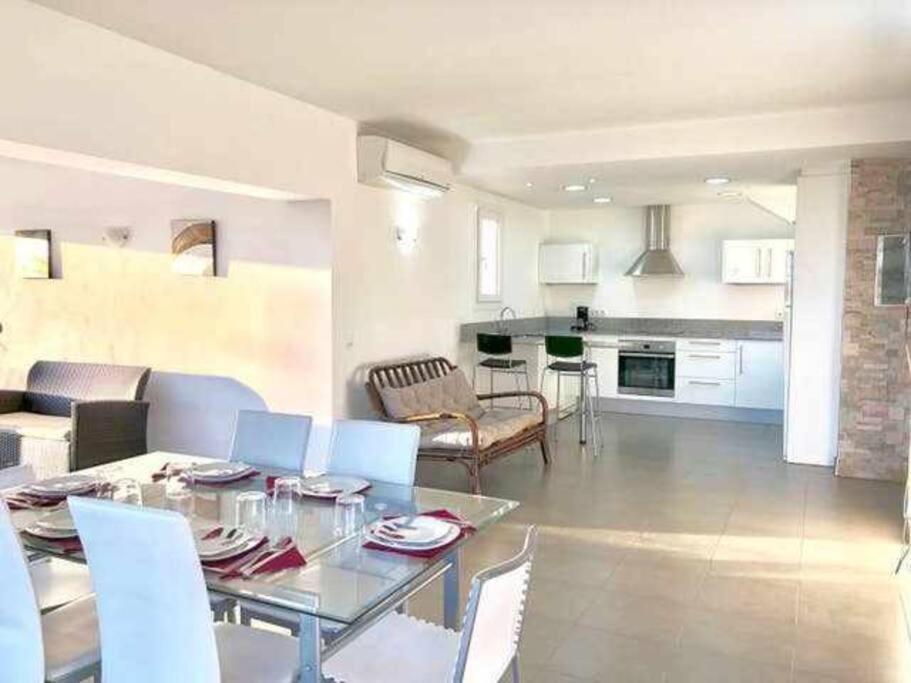 Amplio Apartamento Con Jardin En Almadrava Росас Экстерьер фото